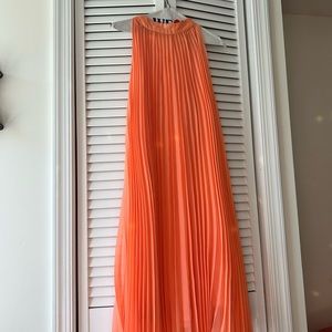 Beautiful Apricot Pleated Dress 👗